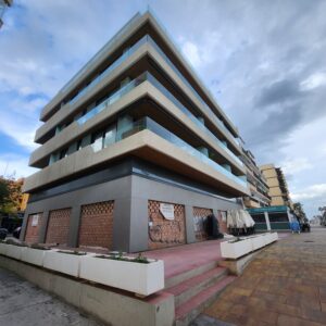 14 VV. AVENIDA DEL MEDITERRÁNEO 176 (RINCÓN DE LA VICTORIA)